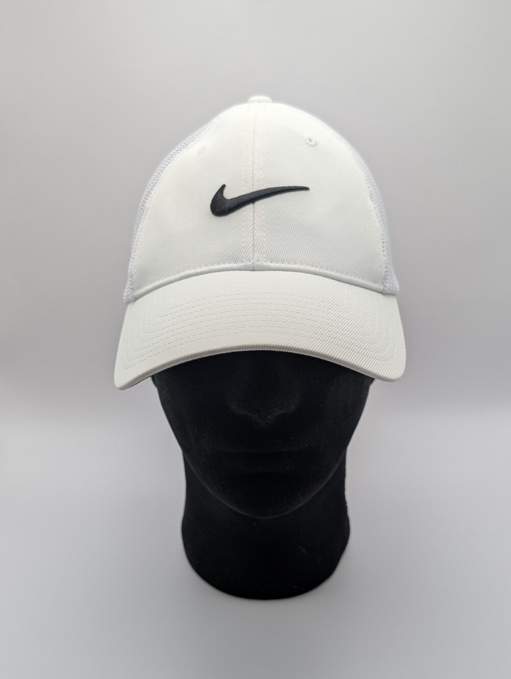 Nike Golf Hat Cap White Small/Medium Flex-Fit Stretch #577132-100 Missing Tag